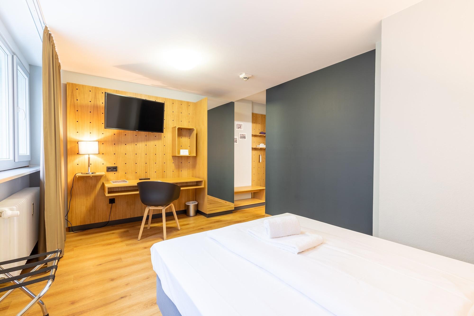 โรงแรมเอ็มเค แฟรงค์เฟิร์ต Frankfurt am Main ภายนอก รูปภาพ