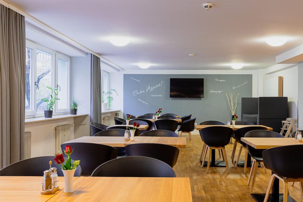 โรงแรมเอ็มเค แฟรงค์เฟิร์ต Frankfurt am Main ภายนอก รูปภาพ