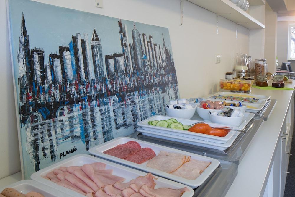 โรงแรมเอ็มเค แฟรงค์เฟิร์ต Frankfurt am Main ภายนอก รูปภาพ
