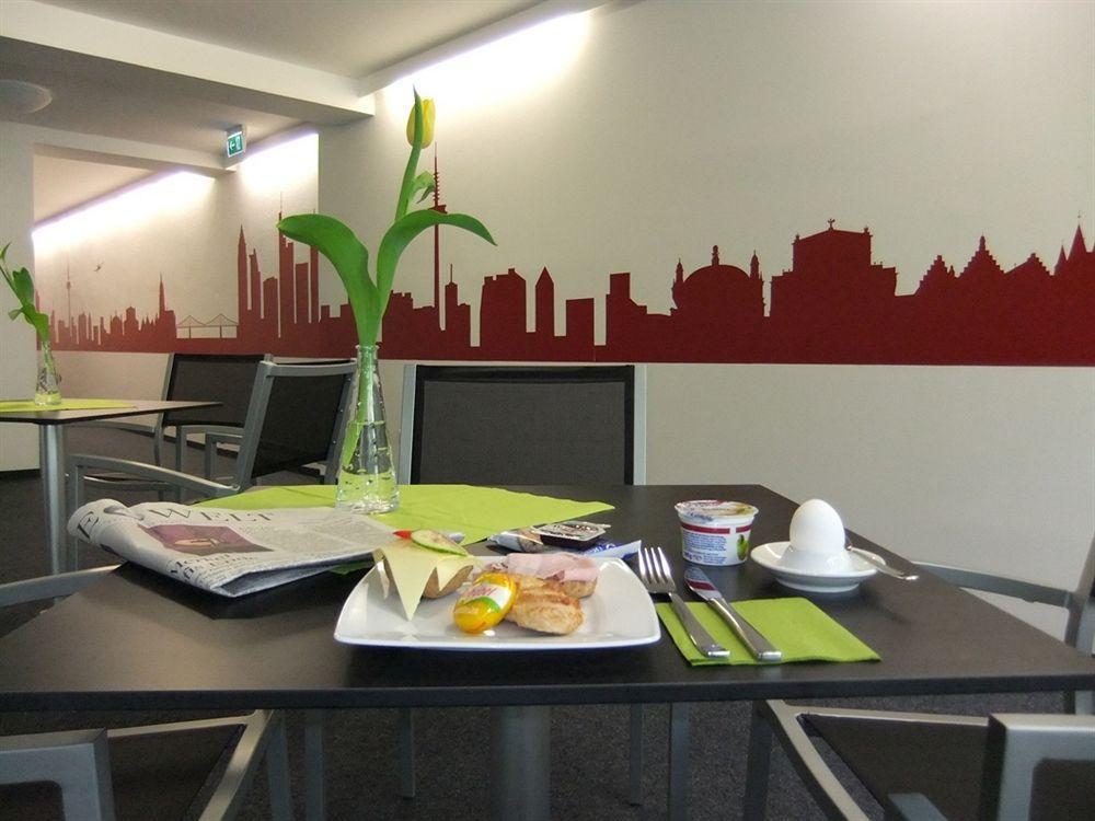 โรงแรมเอ็มเค แฟรงค์เฟิร์ต Frankfurt am Main ภายนอก รูปภาพ