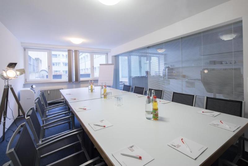 โรงแรมเอ็มเค แฟรงค์เฟิร์ต Frankfurt am Main ภายนอก รูปภาพ