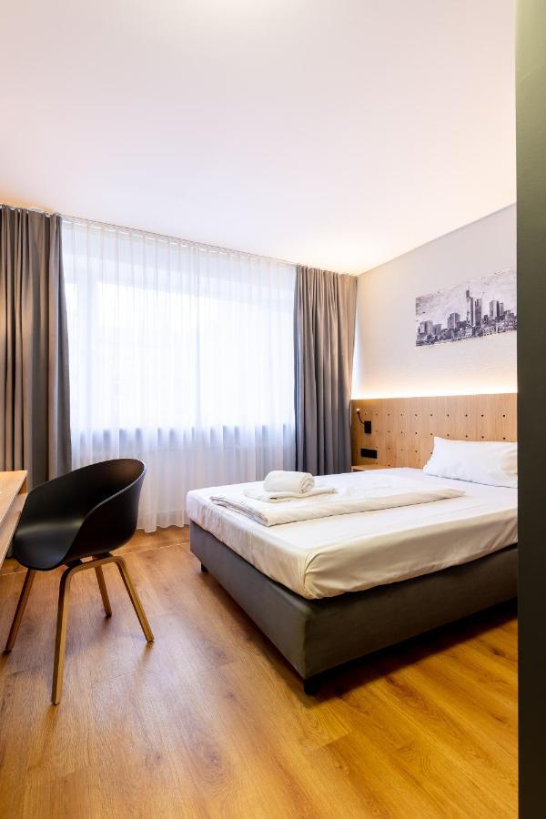 โรงแรมเอ็มเค แฟรงค์เฟิร์ต Frankfurt am Main ภายนอก รูปภาพ