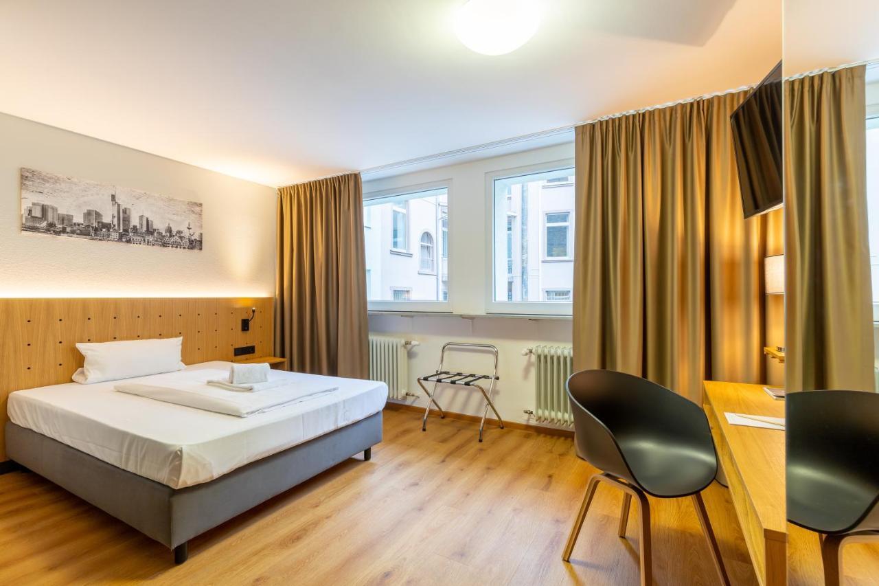โรงแรมเอ็มเค แฟรงค์เฟิร์ต Frankfurt am Main ภายนอก รูปภาพ